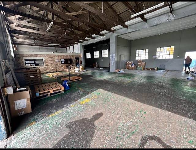 INDUSTRIAL PROPERTY TO RENT IN DEAL PARTY